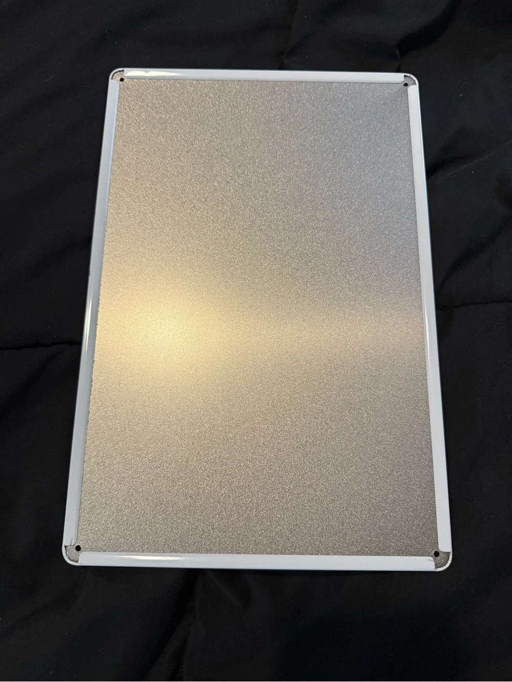 N/A metal sign